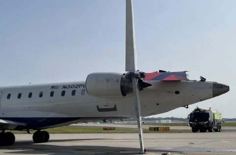 Delta A350 Wingtip Hit Parked Endeavor CRJ900 During Atlanta Taxi